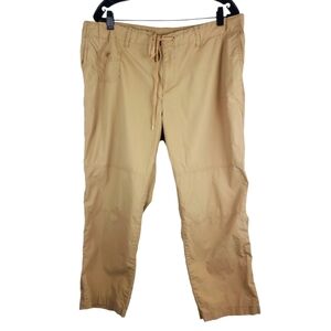 Lauren Ralph Lauren Parachute Cargo Capris pant. Tan size 16W